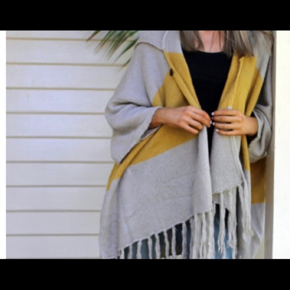 Beige & Mustard Midi Hooded Sweater w/Tass…